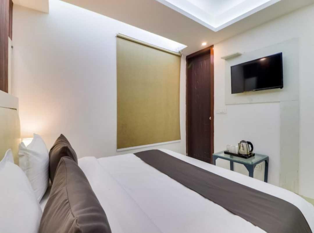 Hotel O Galaxy Stay New Delhi Extérieur photo