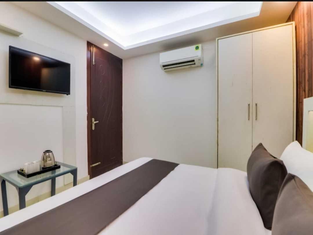 Hotel O Galaxy Stay New Delhi Extérieur photo