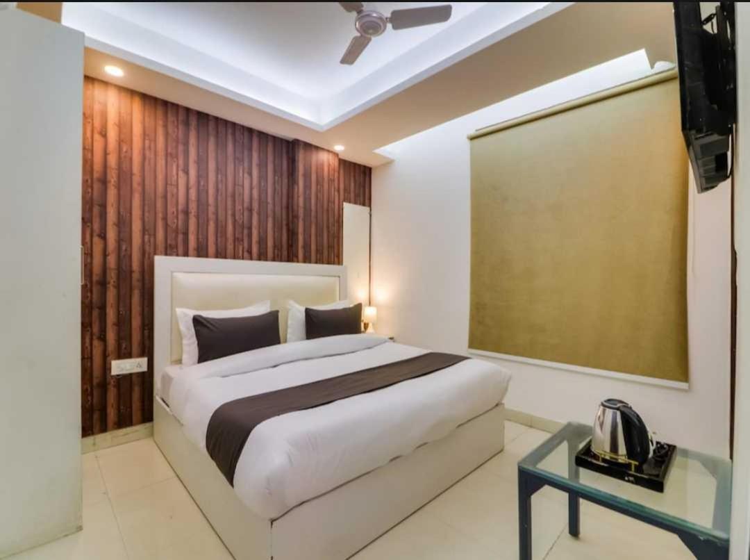 Hotel O Galaxy Stay New Delhi Extérieur photo