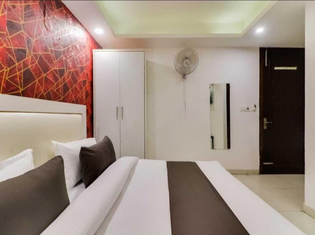 Hotel O Galaxy Stay New Delhi Extérieur photo