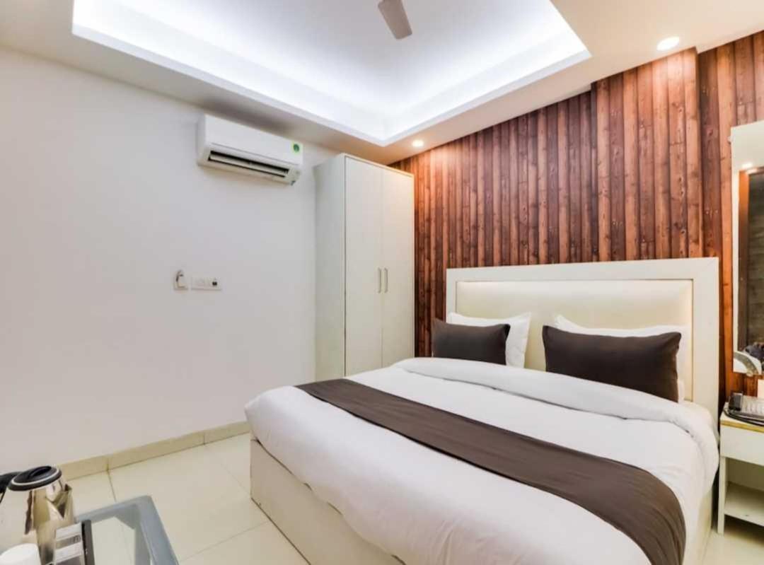 Hotel O Galaxy Stay New Delhi Extérieur photo